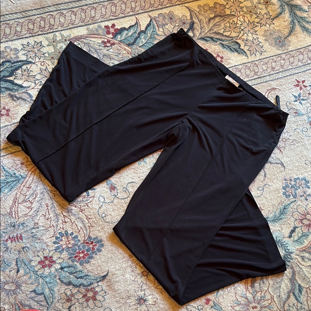 Calvin Klein soft casual Black pull up elastic waist bell bottom pants